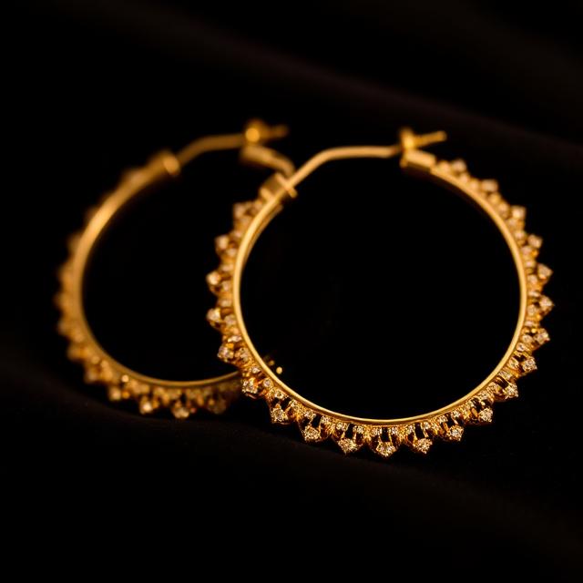 Brincos de argola dourados